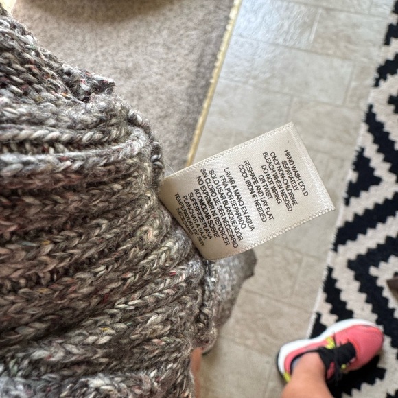 LEO & NICOLE COWL NECK PONCHO - Picture 4 of 6